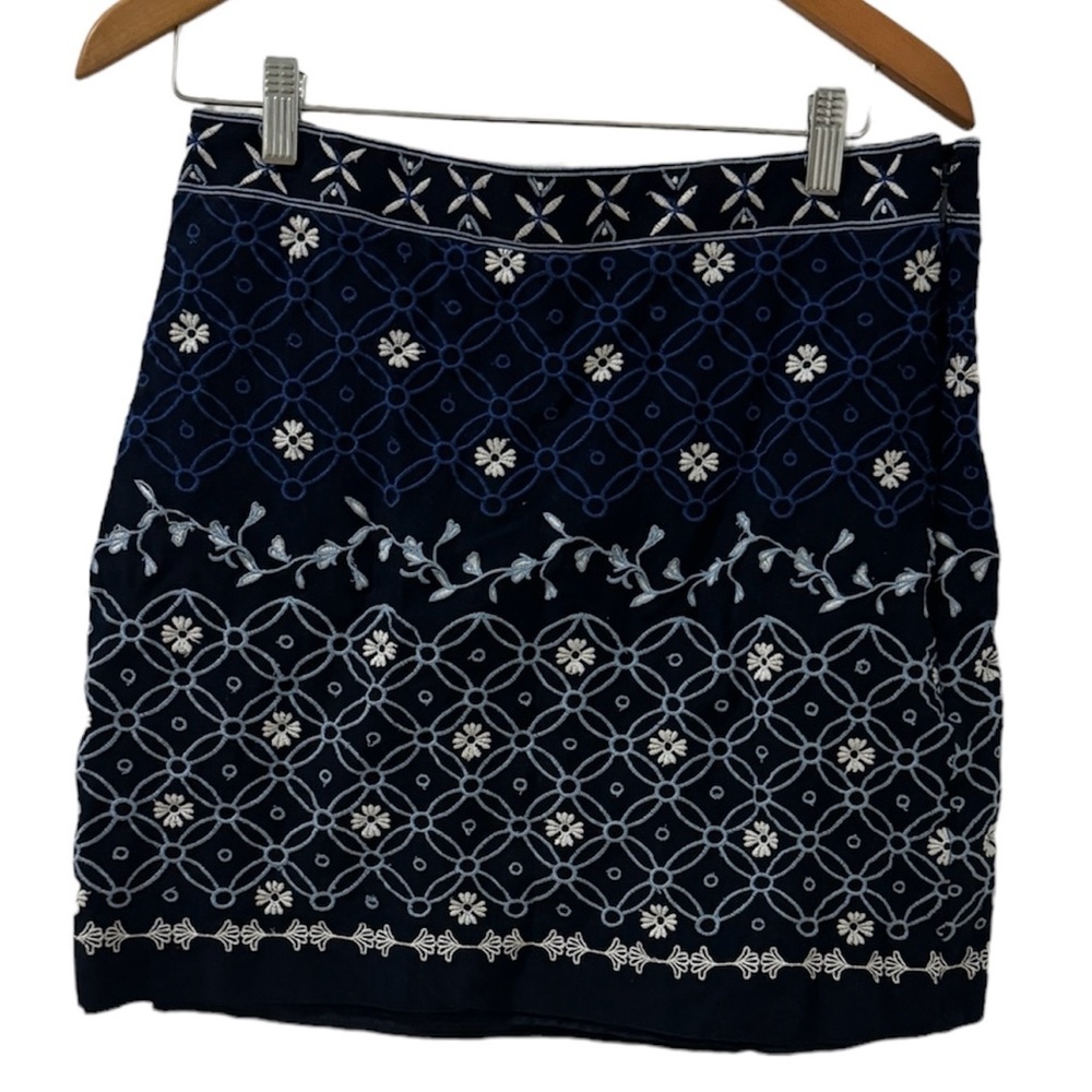 Ann Taylor Loft navy linen skirt with embroidery.